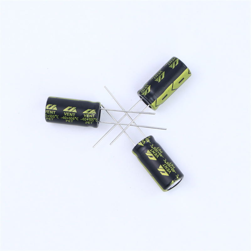 哪個(gè)是有極性的電解電容？